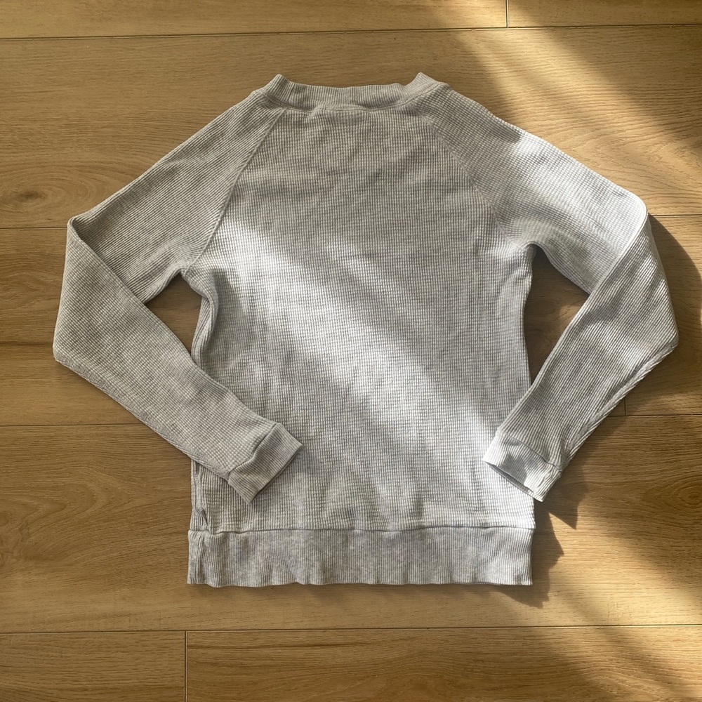Aritzia TNA XXS Long Sleeve Top - Picture 2 of 3